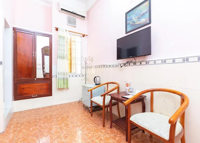 Hotel Oyo 791 Hoang Anh 3*